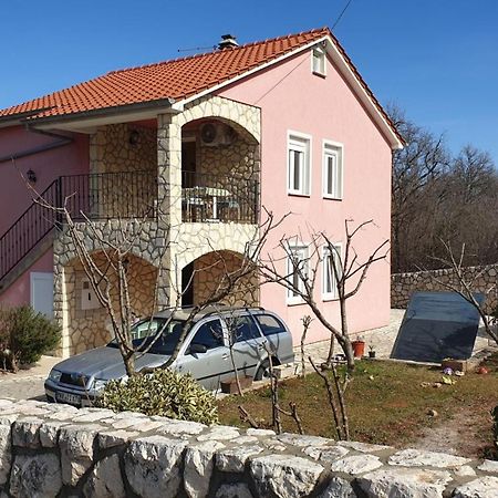 Apartments Roses Добринь Экстерьер фото