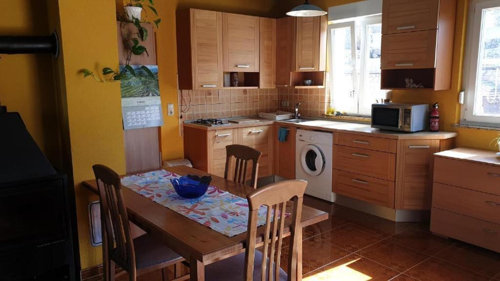 Apartments Roses Добринь Экстерьер фото