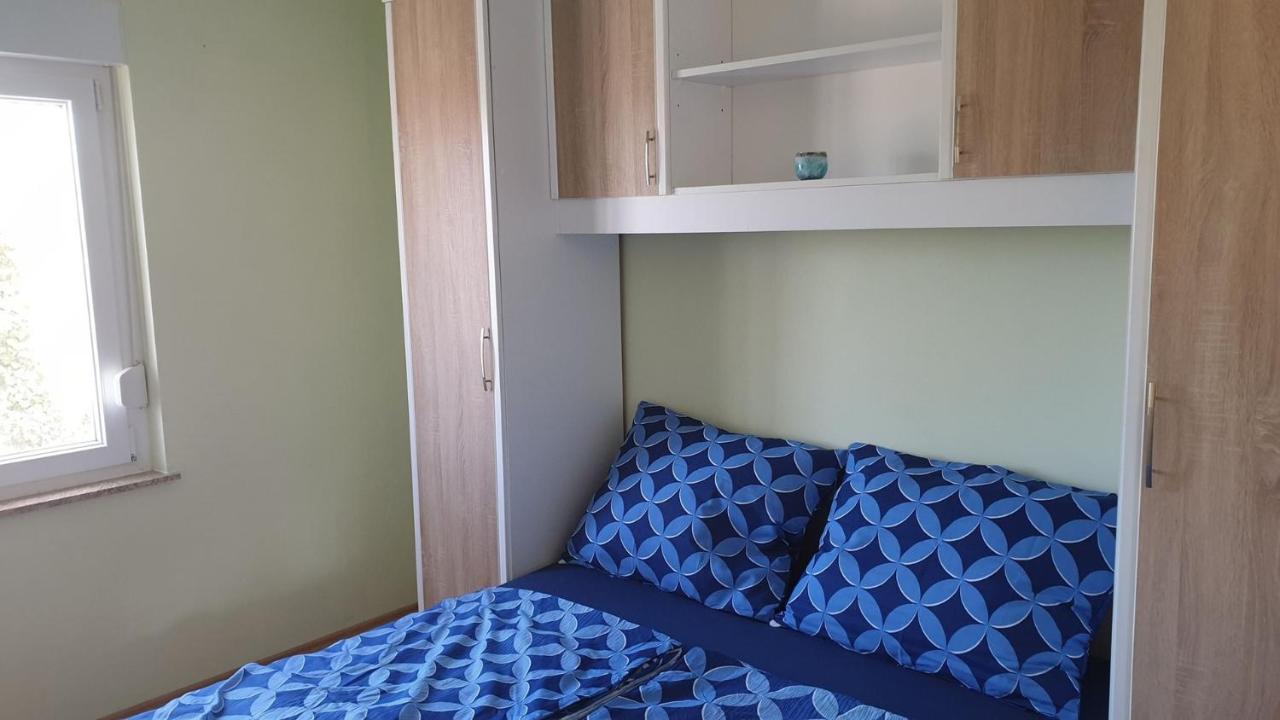 Apartments Roses Добринь Экстерьер фото