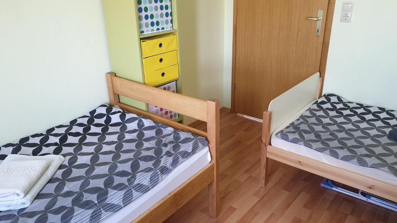 Apartments Roses Добринь Экстерьер фото