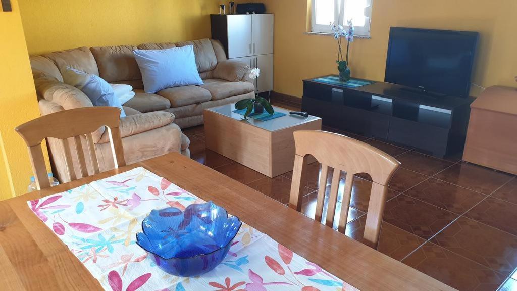 Apartments Roses Добринь Экстерьер фото